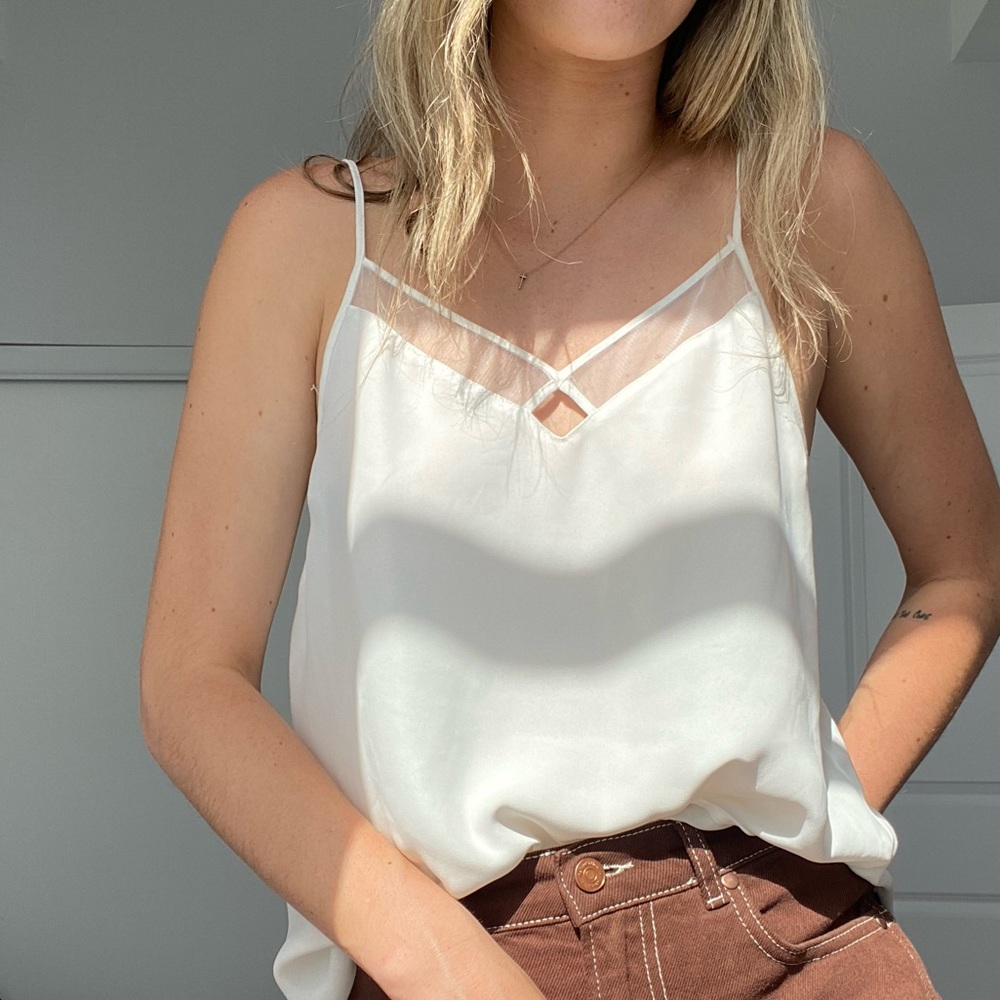 Dynamite white tank